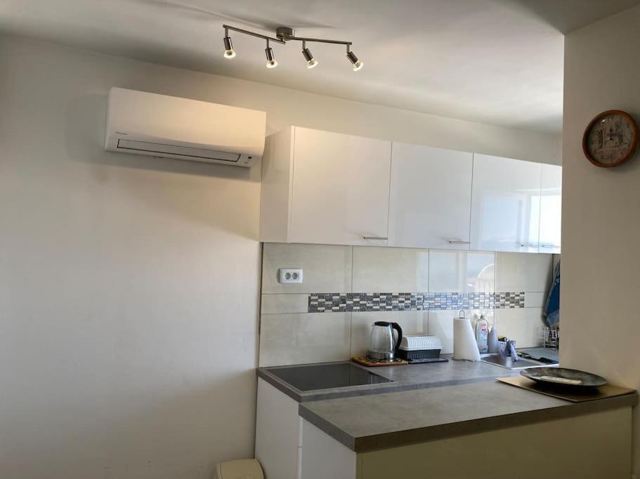 Apartment Sun&Sea, Senj, Prvi Red Do Mora Senj  Extérieur photo