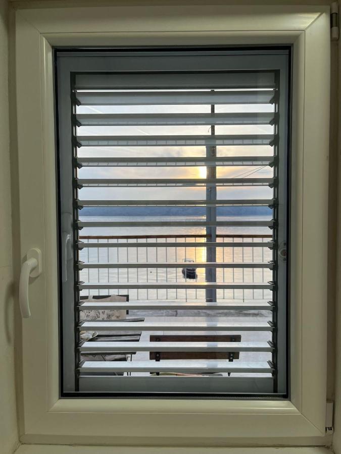 Apartment Sun&Sea, Senj, Prvi Red Do Mora Senj  Extérieur photo
